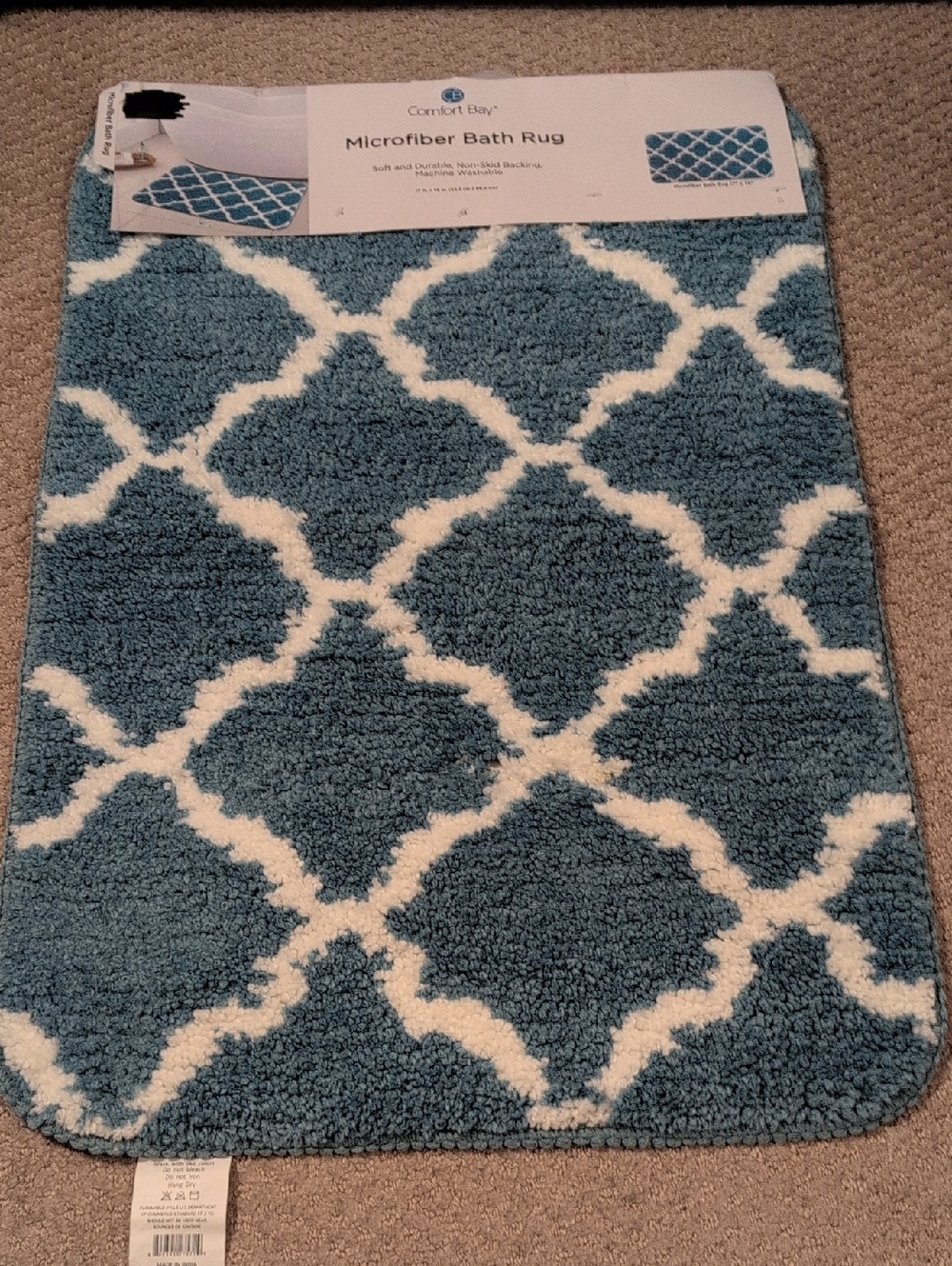 Comfort Bay Teal and White Moroccan-Style Microfiber Bath Mat Rug